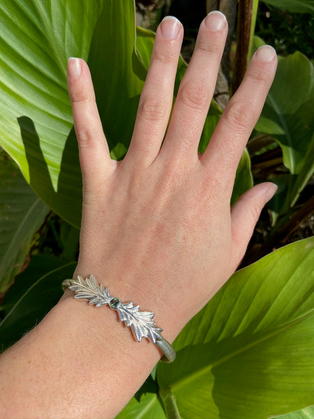 Myth and Stone asterid bracelet diopside hand view