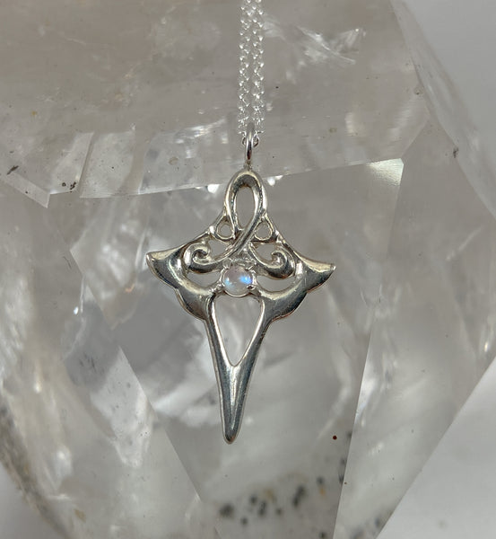 Myth and Stone Lyra moonstone pendant petite