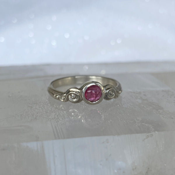 Myth and Stone Curiosity ring in silver with pink tourmaline