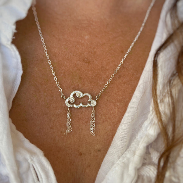 Myth and Stone Cloudburst necklace on model