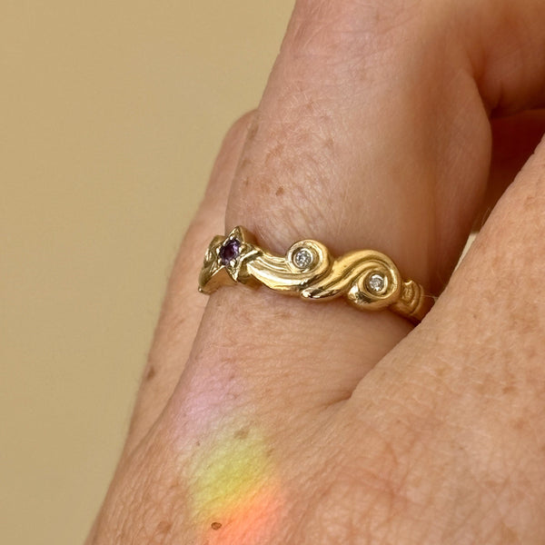 Myth and Stone Meteora ring on hand side view