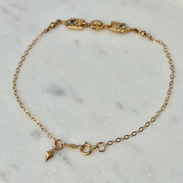 Myth and Stone Sweet Dreams bracelet clasp with charm 