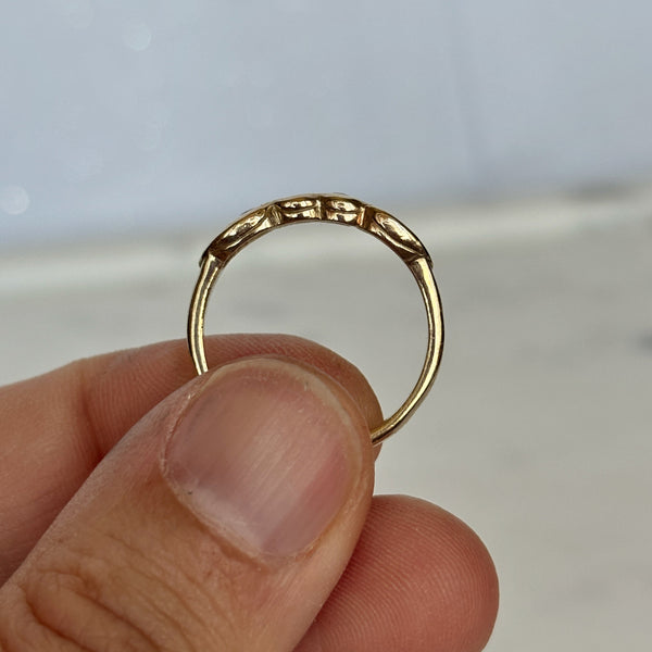 Myth and Stone Pattern Breaker sapphire ring profile